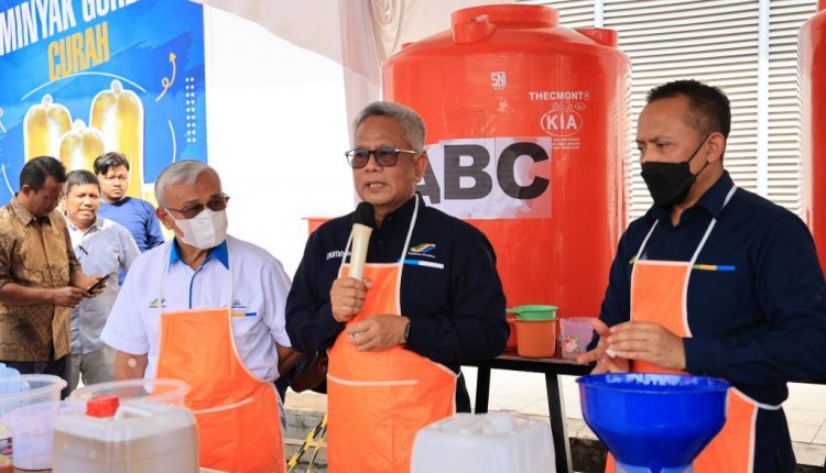 Holding PTPN Distribusikan 168 Ton Migor Curah Murah