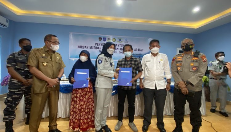 Jasa Raharja Beri Santunan 11 Korban KM. Cahaya Arafah