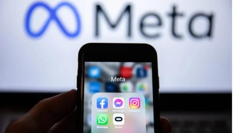 Apple Dilaporkan Mencoba Bermitra dengan Facebook