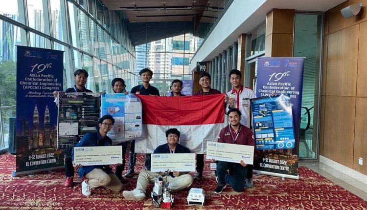 Tim Spektronics ITS Rebut Juara di Ajang Chem-E-Car Internasional