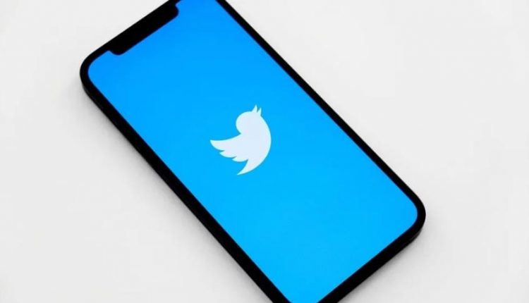 Twitter sedan Uji Tombol Bagikan ke WhatsApp di India