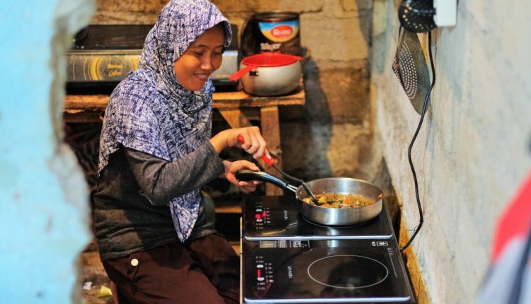 PLN Batalkan Program Kompor Listrik