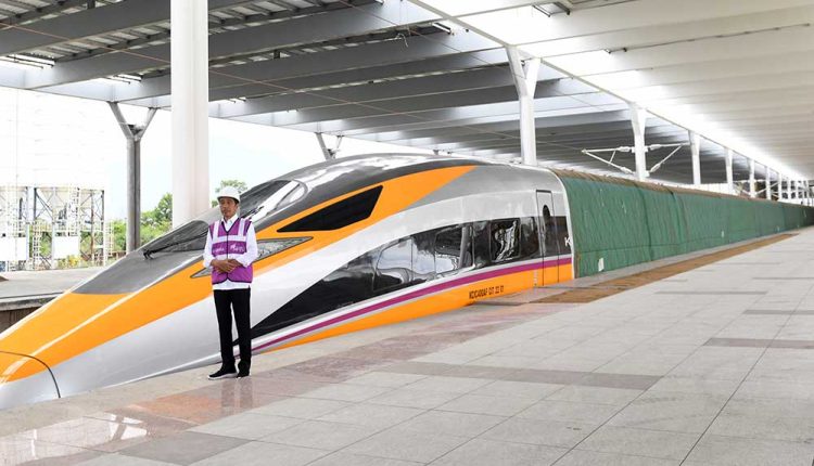 Uji Coba Kereta Cepat Jakarta-Bandung Berhasil Dituntaskan