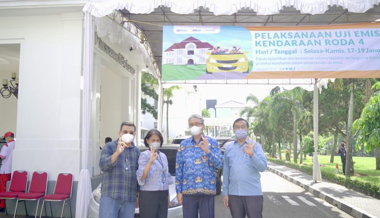 Bio Farma Menggelar Uji Emisi Kendaraan Roda 4