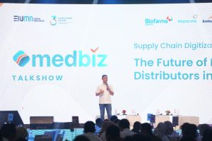 Direktur Transformasi & Digital Bio Farma, Soleh Ayubi membuka rangkaian acara Grand Launching MEdbiz (Dok : Bio Farma)