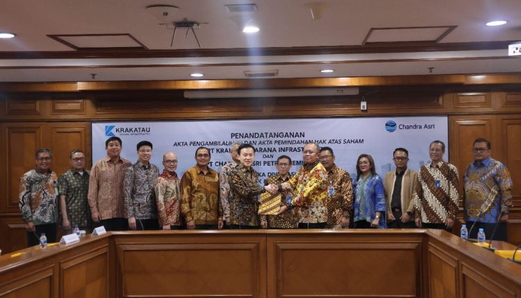 Krakatau Steel dan Chandra Asri Tandatangani Akta Jual Beli Saham Penutupan Transaksi