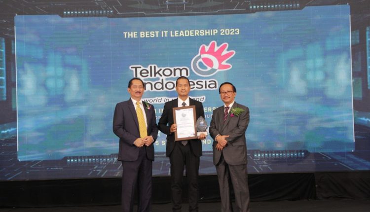 Sukses Bertransformasi, Telkom Indonesia Borong Penghargaan Digitech Award 2023