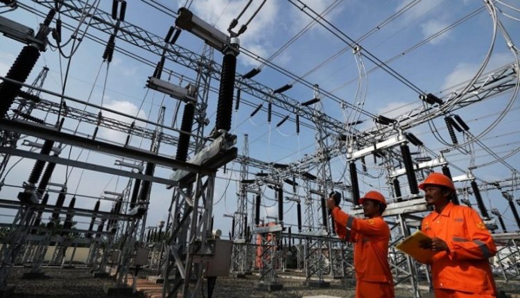 Perkuat Infrastruktur Kelistrikan, PLN Kembangkan PLTS 371 kWP di Sambas