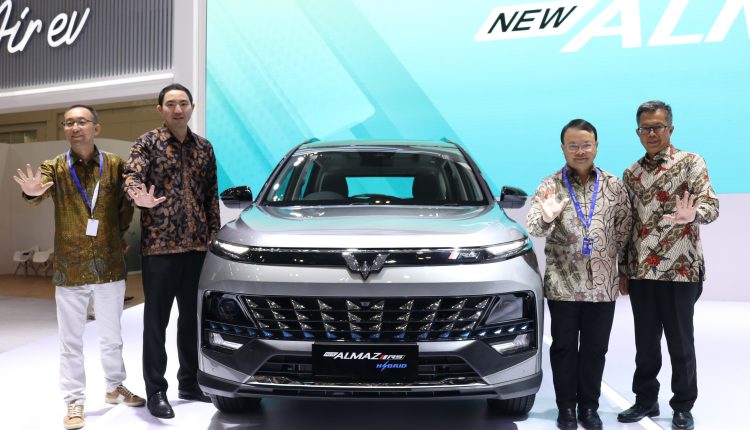 Perdana, Wuling Tampilkan Eksterior & Interior New Almaz RS di GIIAS 2023