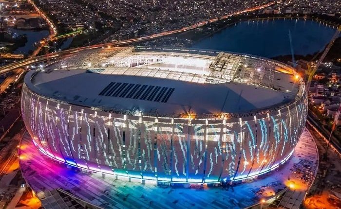 Tersedia dan Andal: PLN Pastikan Suplai Listrik untuk FIFA World Cup U-17/ Jakarta International Stadium (JIS). (foto: Instagram @awaneko20)