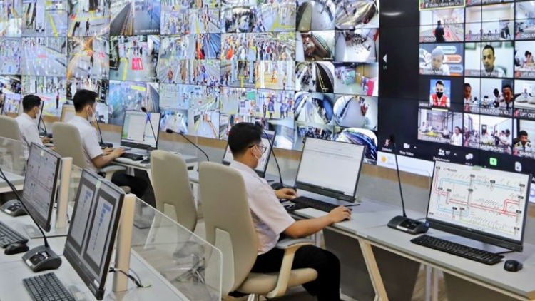 Resmikan Comand Center, KAI Commuter Siap Layani Masa Angkutan Nataru